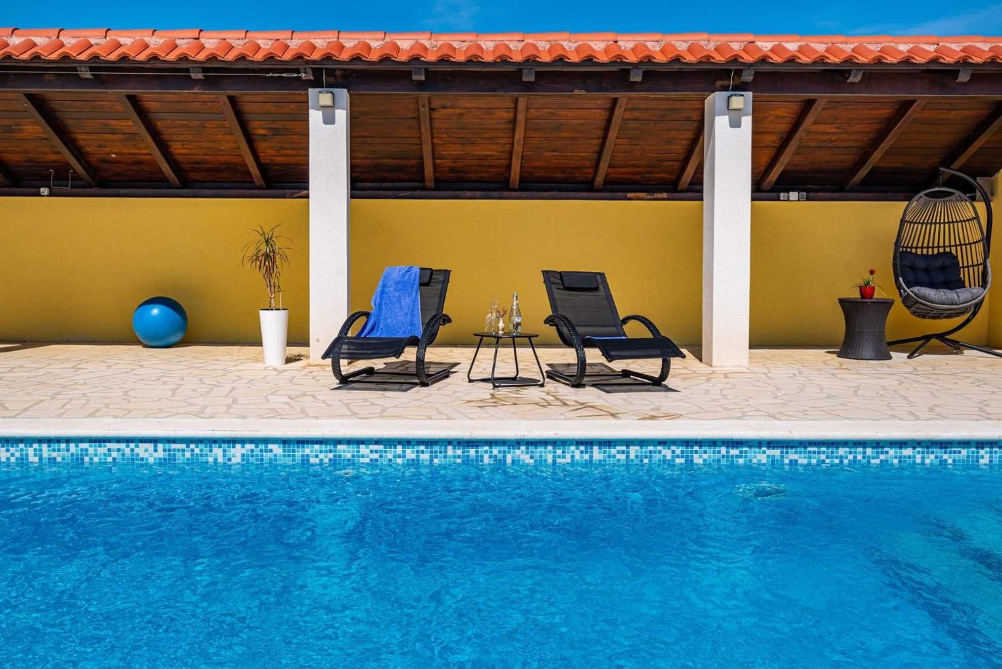 Apartment House Simoni With Pool, Zadar County Privlaka  Exterior foto